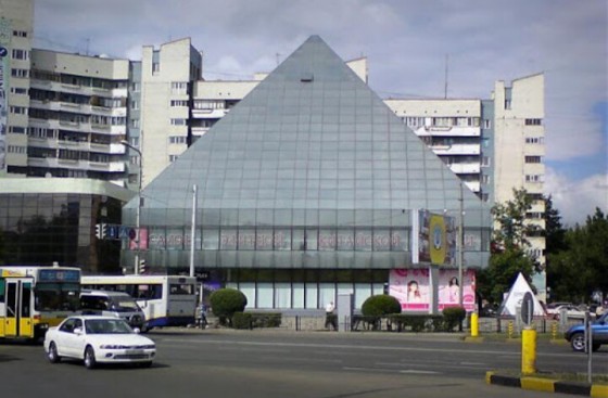 piramit-is-merkezi-01-560×367